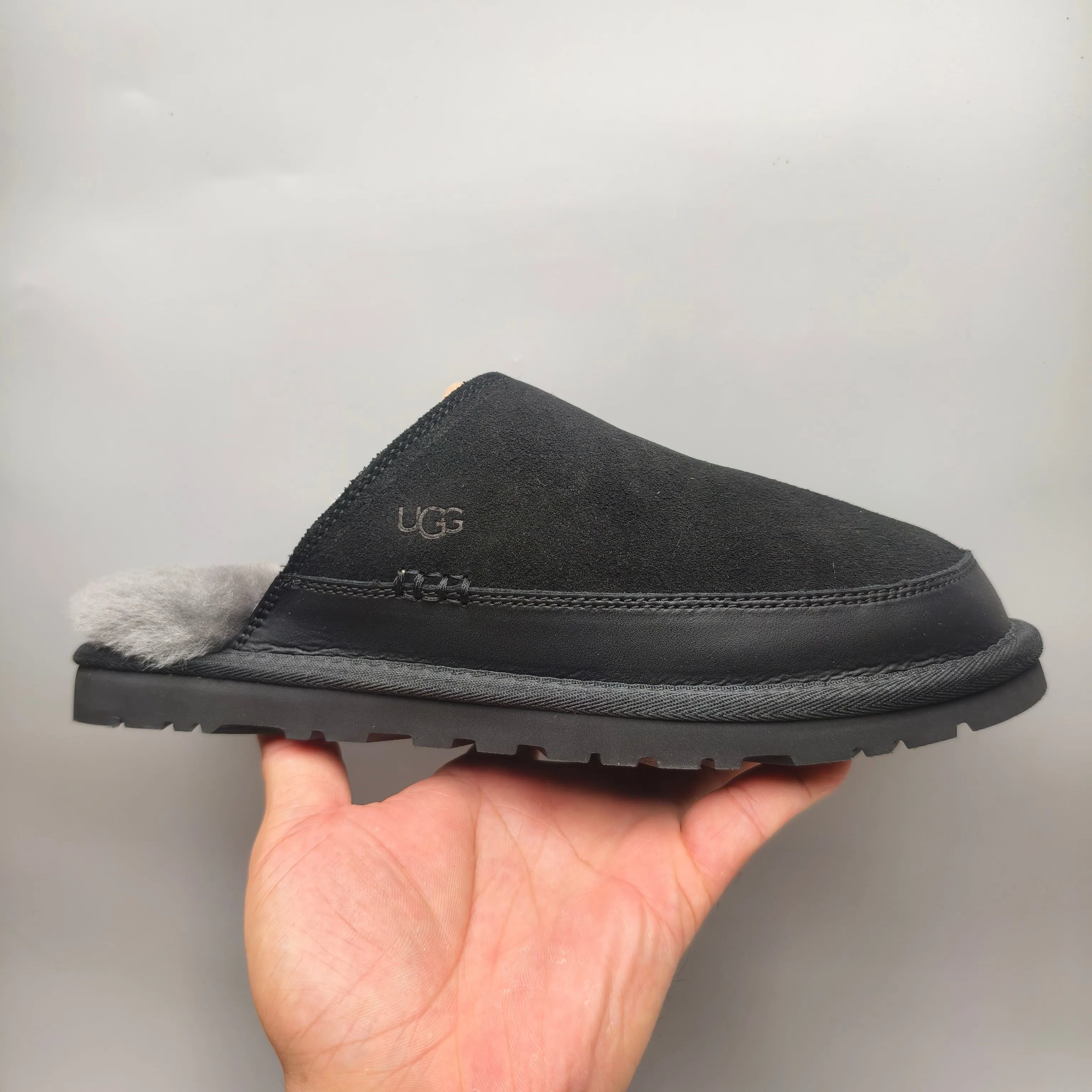 💰440 UGG sheepskin all-in-one snow boots 4585 ultra-light casual fur flip flops men's shoes color: maroon black matching size: 40-45